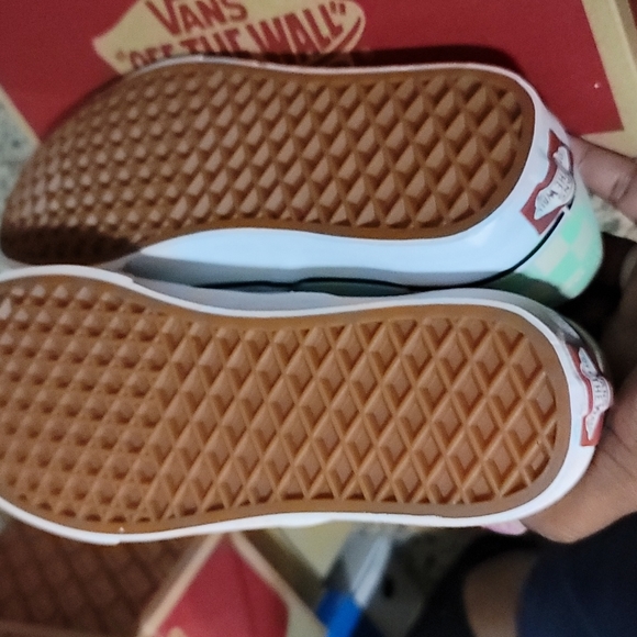 Vans 7.5 women Gr Ashtrwht - Picture 4 of 4